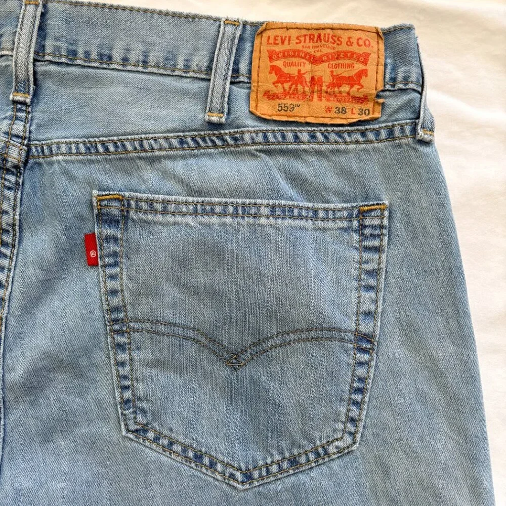Levi’s 559 Relaxed Straight Jeans Men’s 38x30 Light Wash Blue Denim Classic